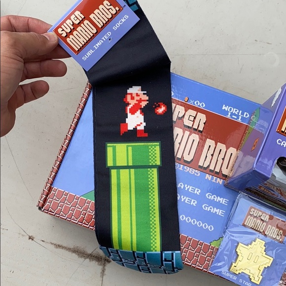 Super Mario Collectors Box - Picture 5 of 5